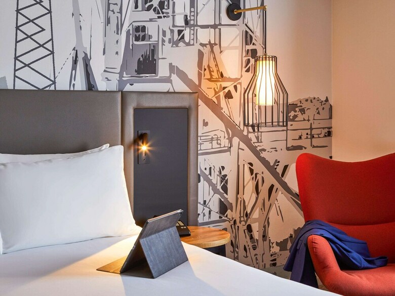 Hotel Mercure Cardiff North