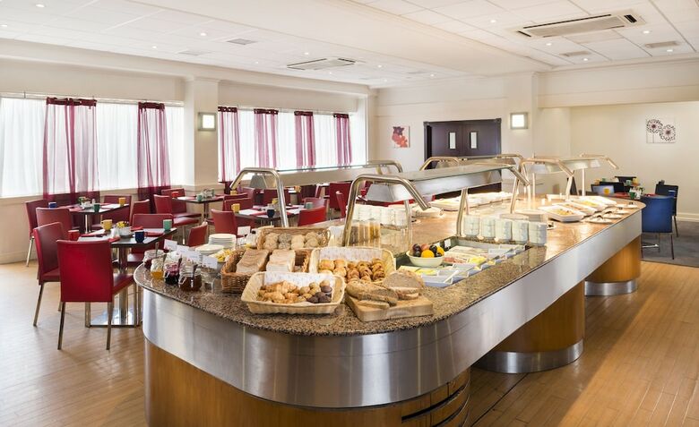 Hotel Mercure Cardiff North
