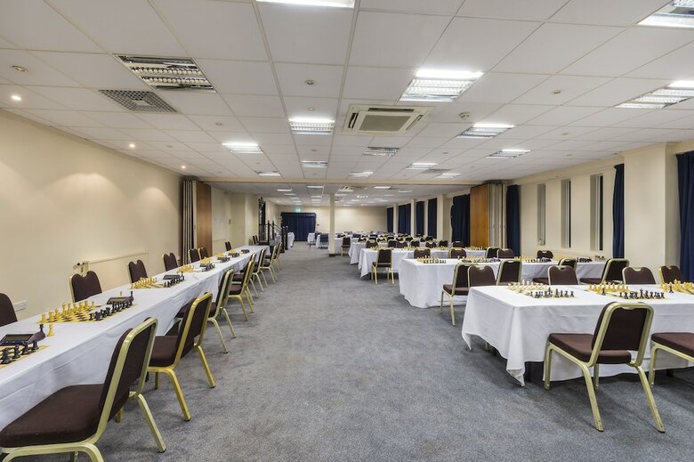 Hotel Mercure Cardiff North