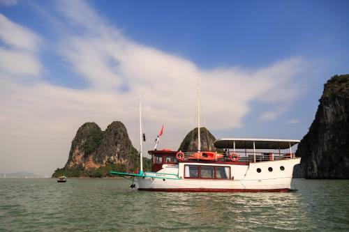 L'azalee Cruise Halong