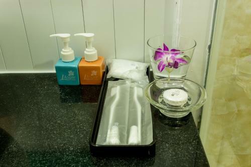 L'azalee Cruise Halong