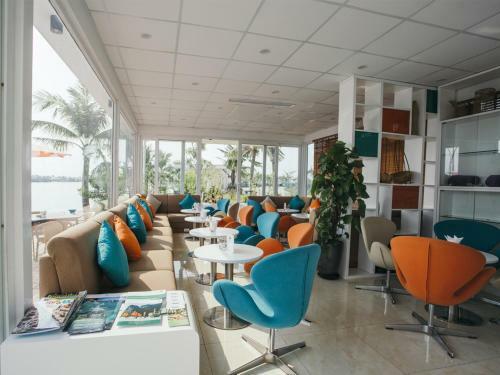 L'azalee Cruise Halong