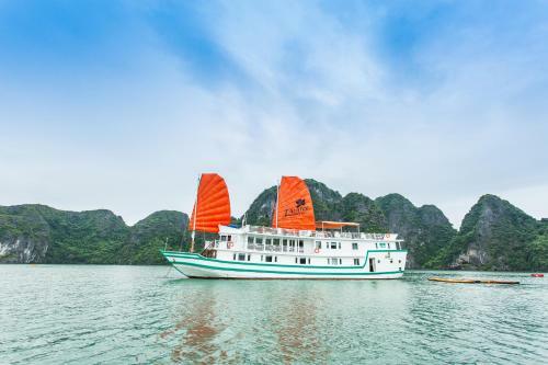 L'azalee Cruise Halong