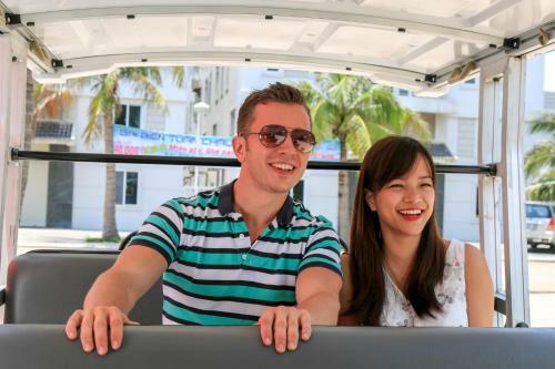 L'azalee Cruise Halong