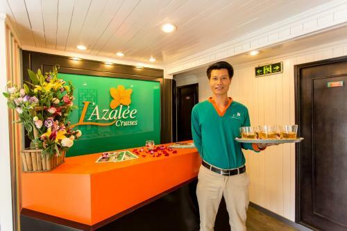 L'azalee Cruise Halong