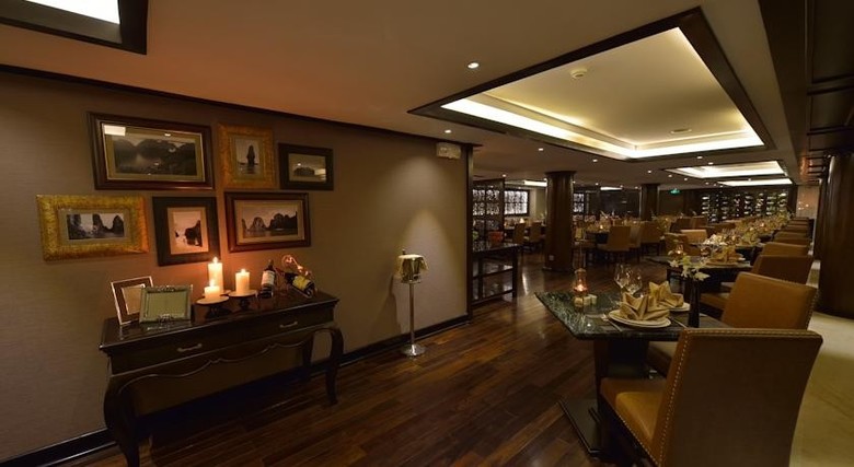 Paradise Suites Hotel