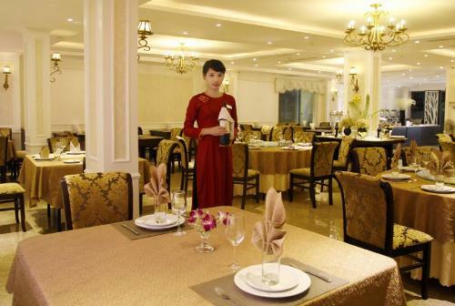 City Bay Palace Hotel