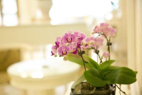 City Bay Palace Hotel