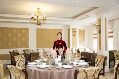 City Bay Palace Hotel