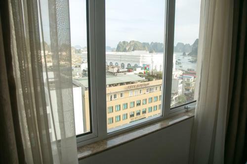 City Bay Palace Hotel