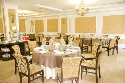 City Bay Palace Hotel