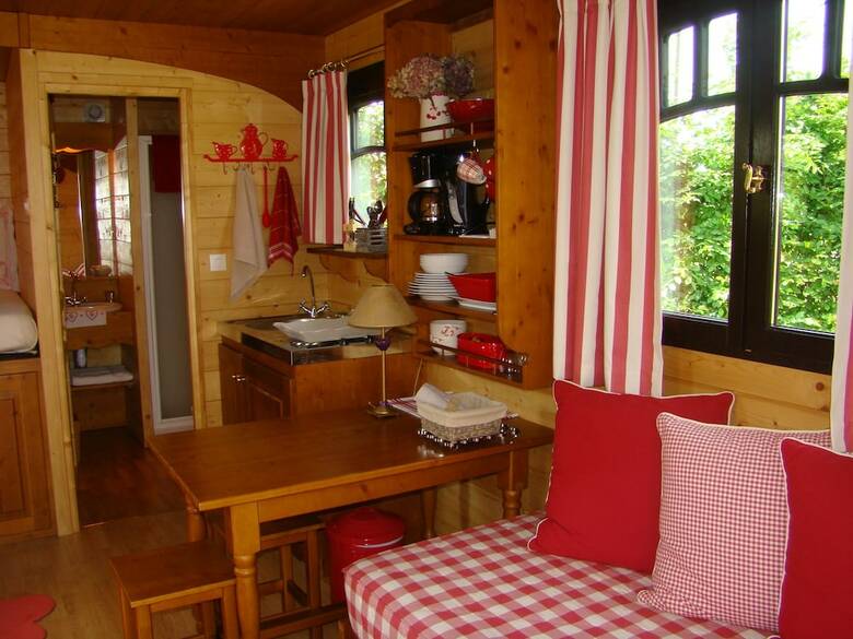 Hostal La Roulotte De La Vall�e Du Lot