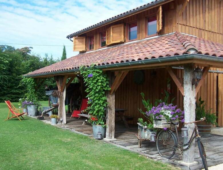Hostal La Roulotte De La Vall�e Du Lot