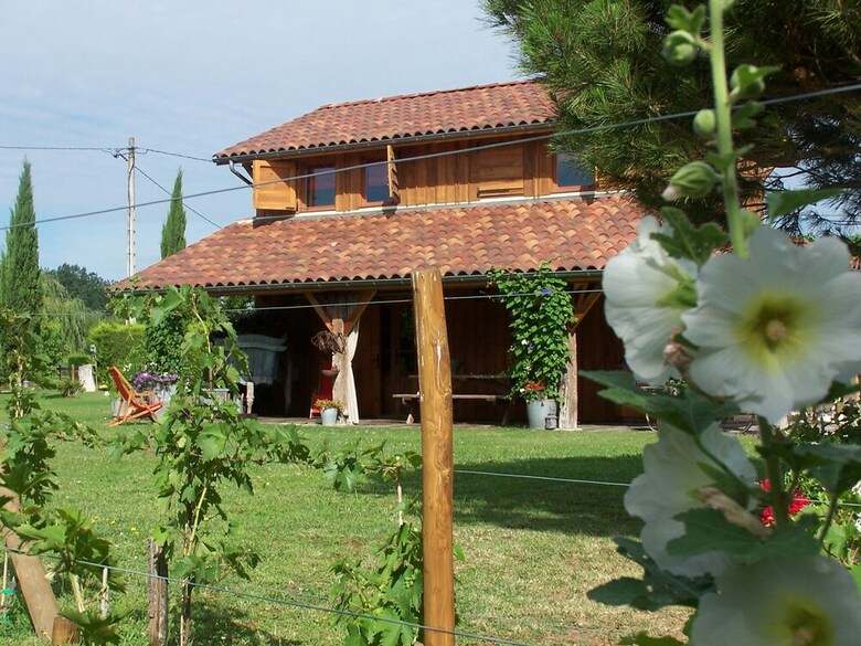 Hostal La Roulotte De La Vall�e Du Lot