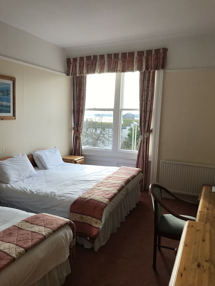 Manor Hotel