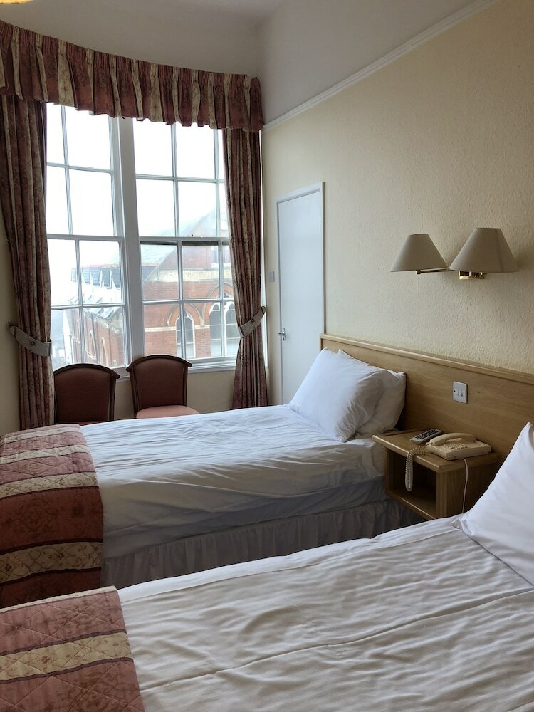 Manor Hotel