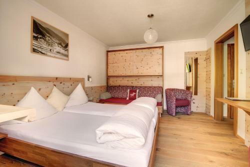 Hotel Enzian Paznaun