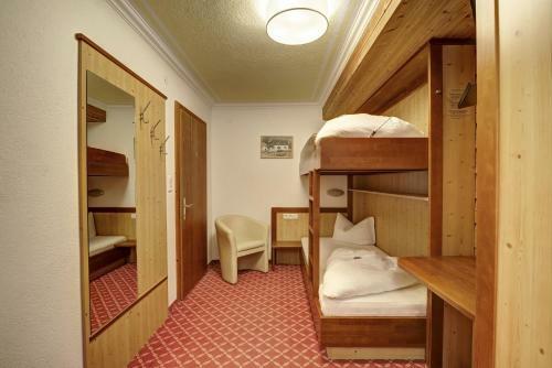 Hotel Enzian Paznaun