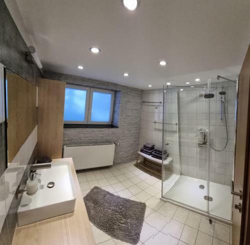 Apartamento Haus Tisch