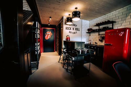 Boutique Aparthotel Old School & Rock�n Roll