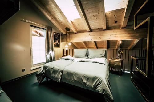 Boutique Aparthotel Old School & Rock�n Roll