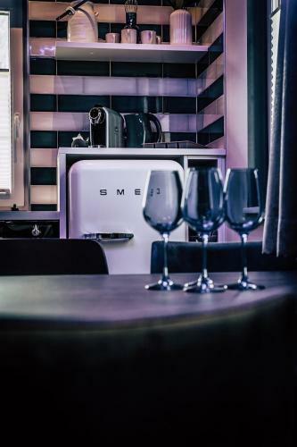 Boutique Aparthotel Old School & Rock�n Roll