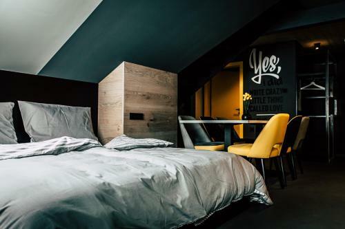 Boutique Aparthotel Old School & Rock�n Roll