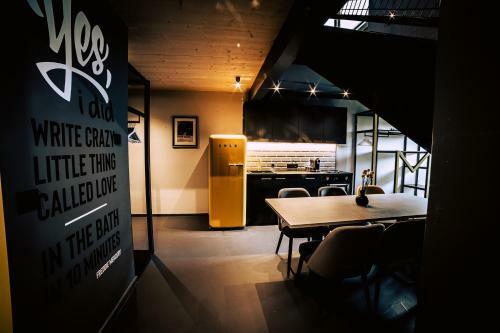 Boutique Aparthotel Old School & Rock�n Roll