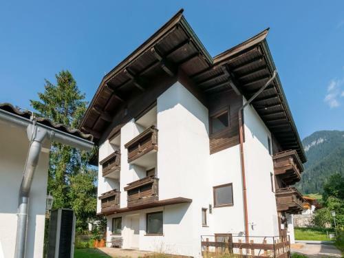 Amazing Apartment In S�ll With A Terrace