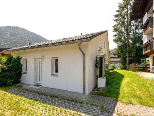 Beautiful Apartment In S�ll With Garden