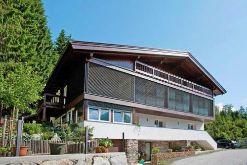 Apartment Building Tauernfenster, Neukirchen