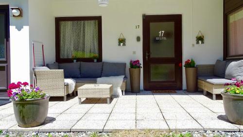 Emerald Apartment