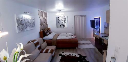 Emerald Apartment