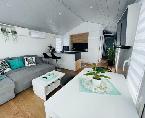 Voralpen Lodge - Ferienhaus Mit Wellnessbereich