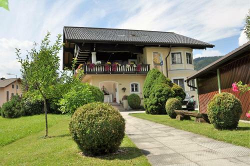 Hostal Landhaus Tritscher