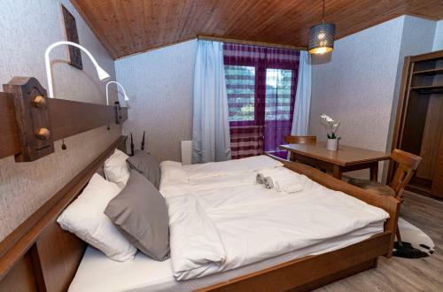 Hostal Chalet Janer