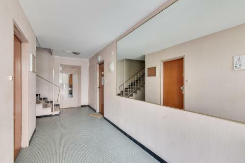 Budget Apart With Balcony Near Paris