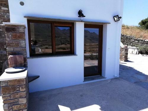 House With Sea And Mountain Views