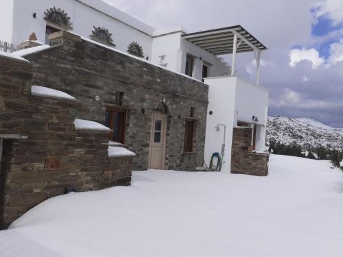 House With Sea And Mountain Views
