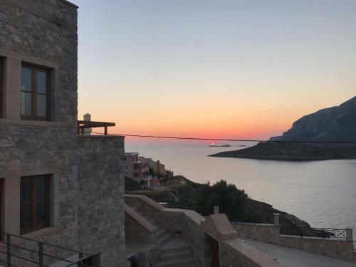Grande Grotta House
