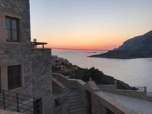 Grande Grotta House