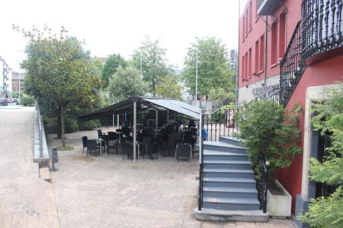 Hotel Mondragon