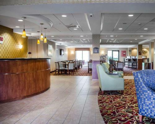 Hotel Comfort Suites Hummelstown