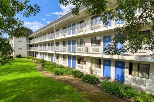 Motel 6 Escondido