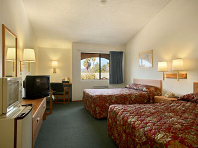 Hotel Super 8 Escondido