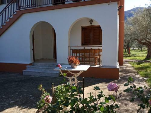 Apartamento Manousi 1- Ground Floor