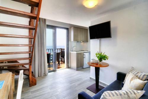 Apartments, Myrtos