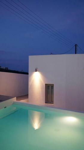 Noir Santorini
