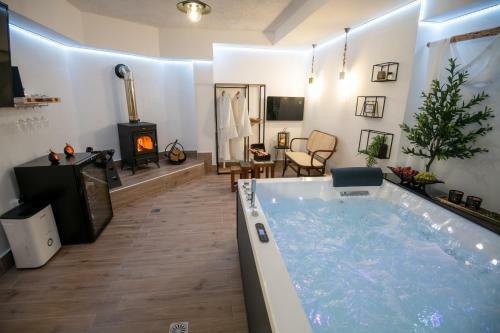 Stoa Luxury House With Unique Jacuzzi Room
