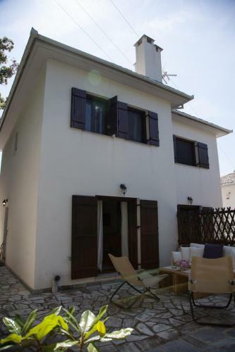 Chiron Residence